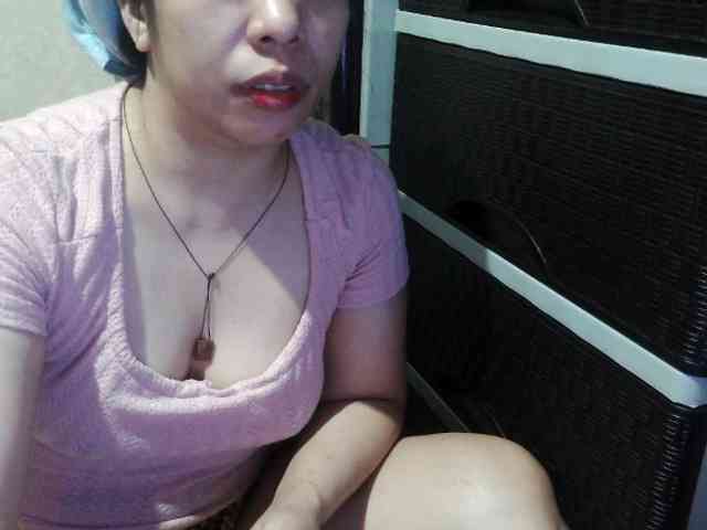Cassiee webcam