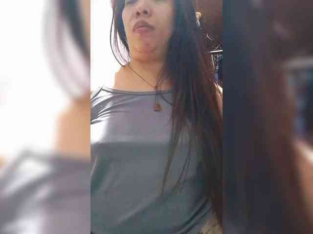 Cassiee webcam
