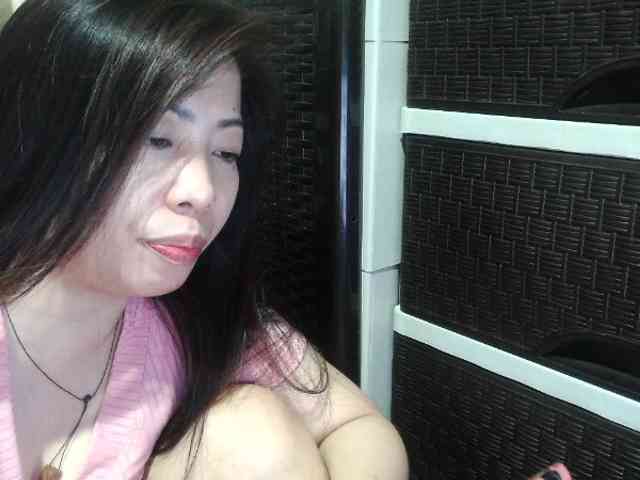 Cassiee webcam