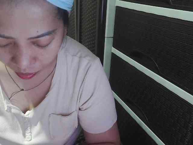 Cassiee webcam