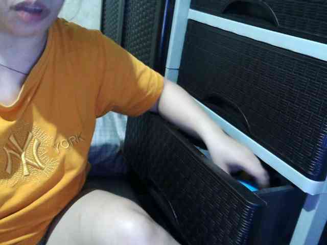 Cassiee webcam