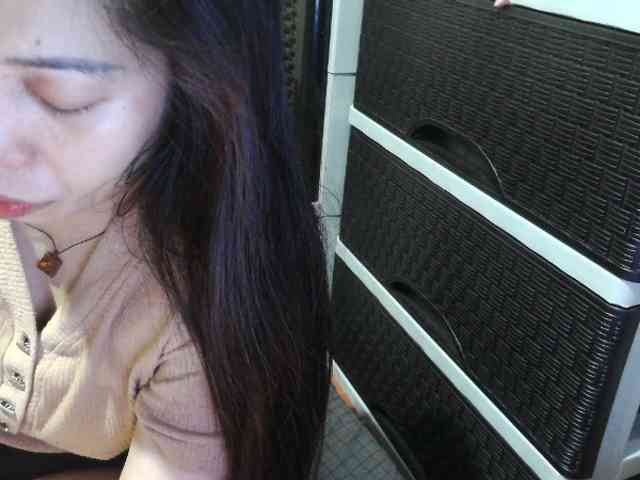 Cassiee webcam