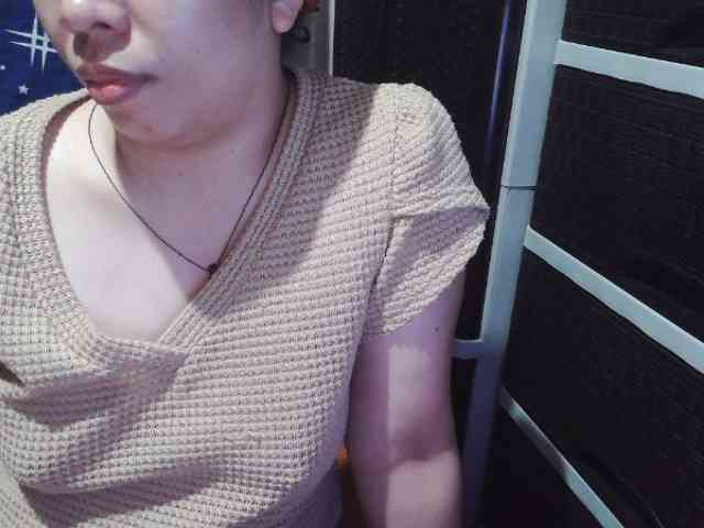 Cassiee webcam