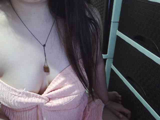 Cassiee webcam