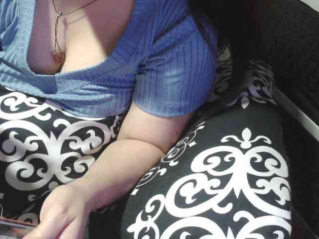 Kazzandra webcam