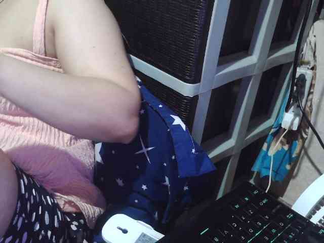 Cassiee webcam