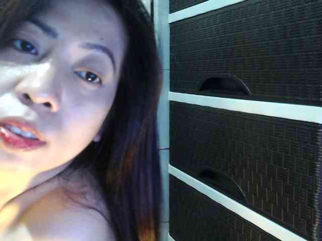 Cassiee webcam