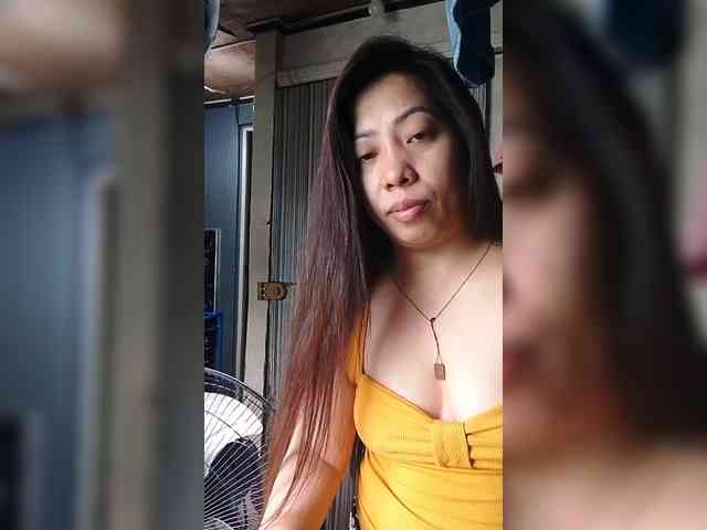 Cassiee webcam