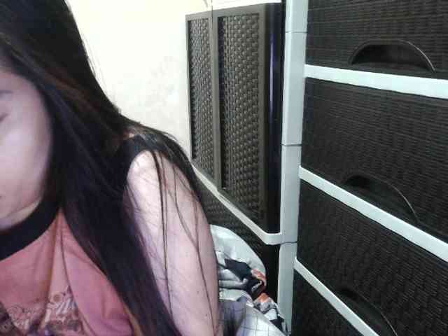 Cassiee webcam