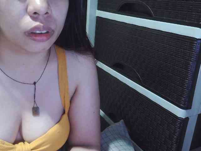 Cassiee webcam