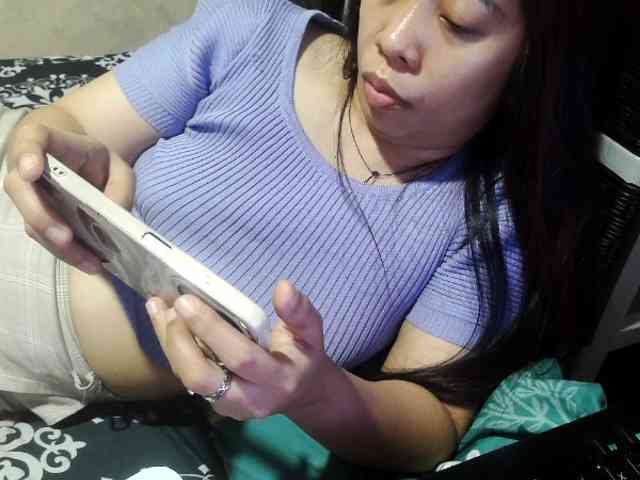 Cassiee webcam