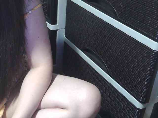 Cassiee webcam