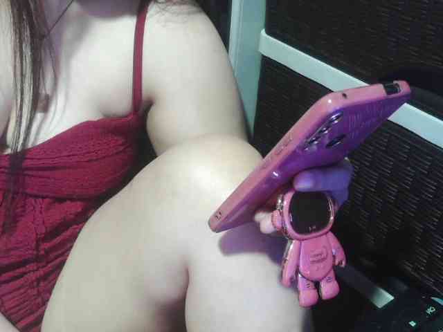 Cassiee webcam
