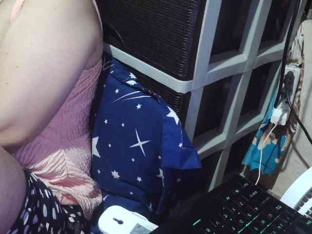 Cassiee webcam