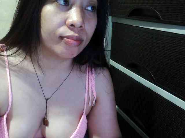 Cassiee webcam