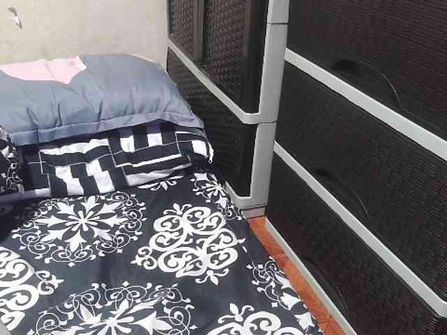 Kazzandra webcam