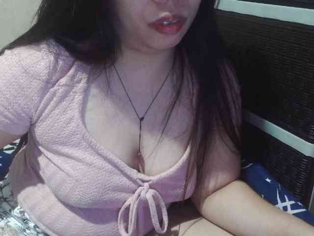 Model: Cassiee