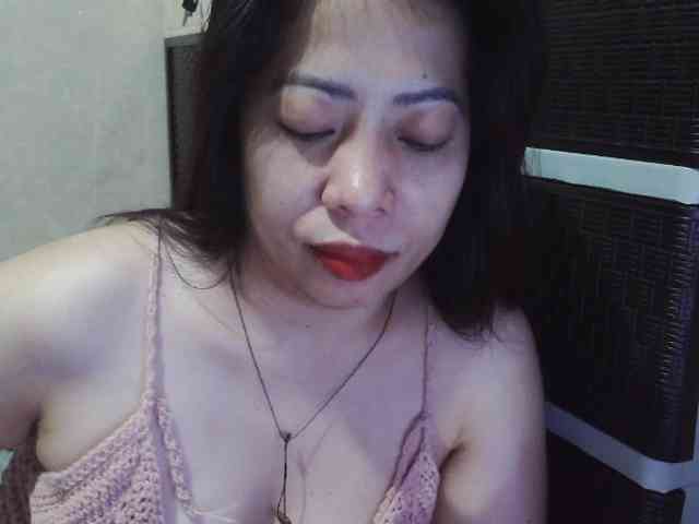 Cassiee webcam