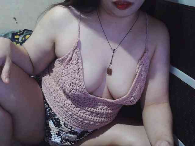Cassiee webcam
