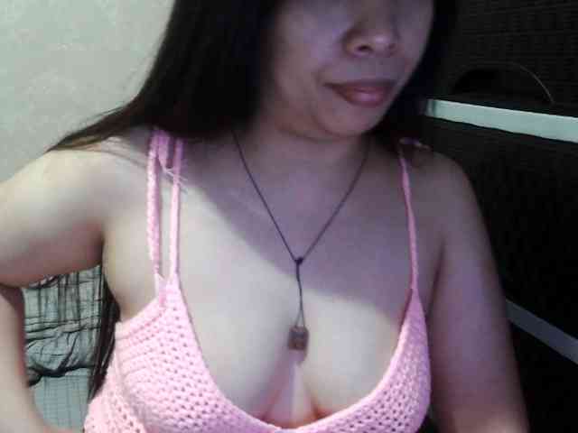 Cassiee webcam