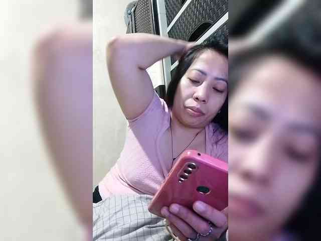 Cassiee webcam