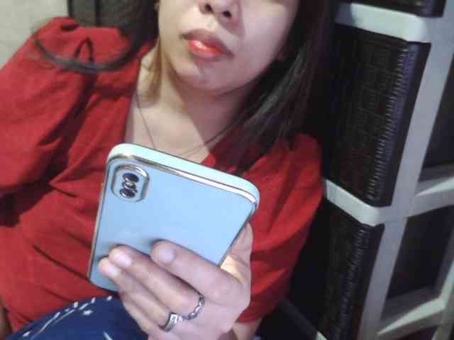 Cassiee webcam