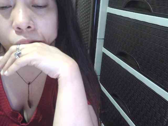 Cassiee webcam