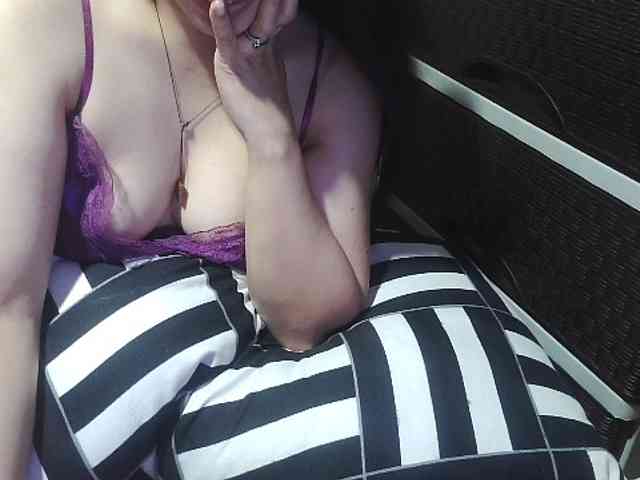 Kazzandra webcam