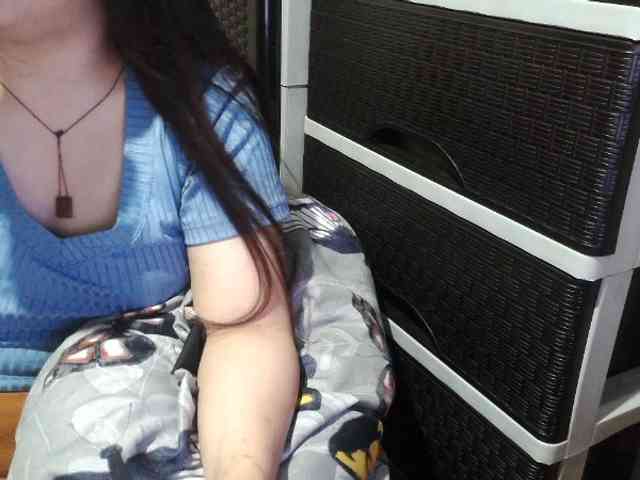 Cassiee webcam