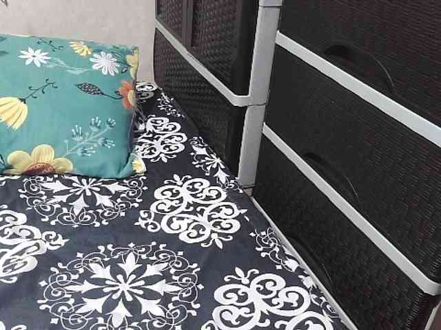 Kazzandra webcam