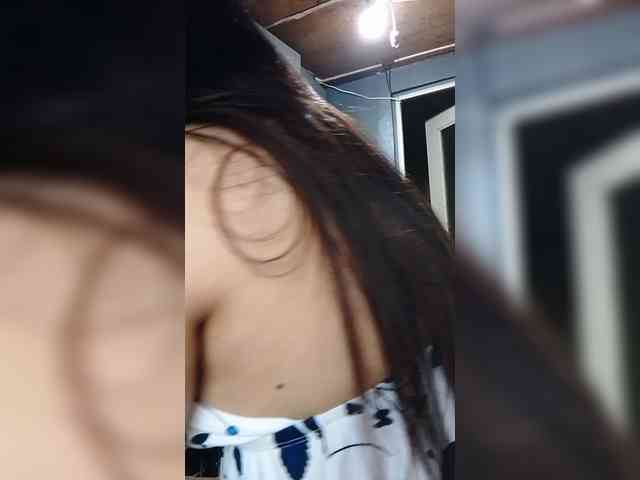 Cassiee webcam