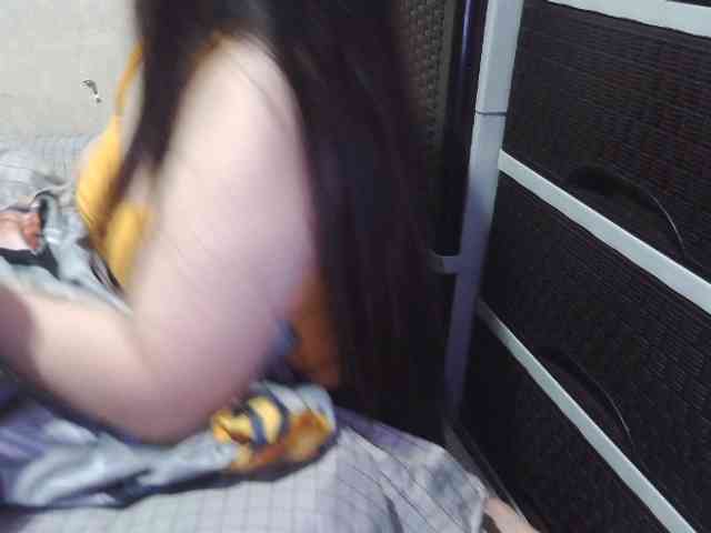 Cassiee webcam
