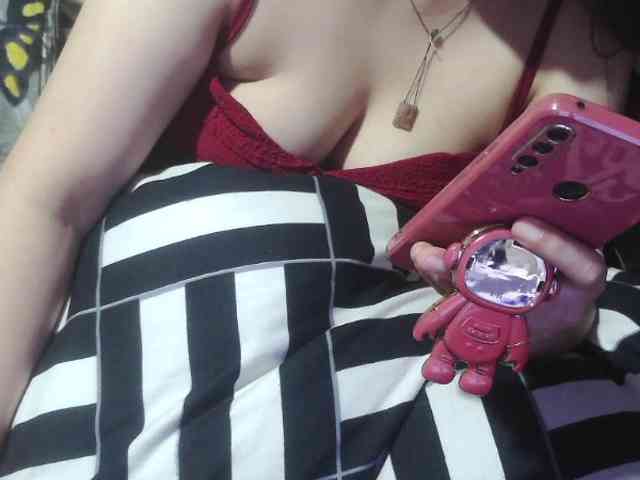 Cassiee webcam