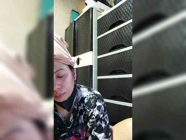 Kazzandra webcam