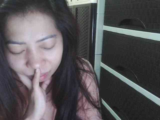 Cassiee webcam