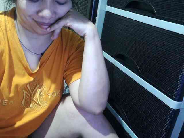 Cassiee webcam