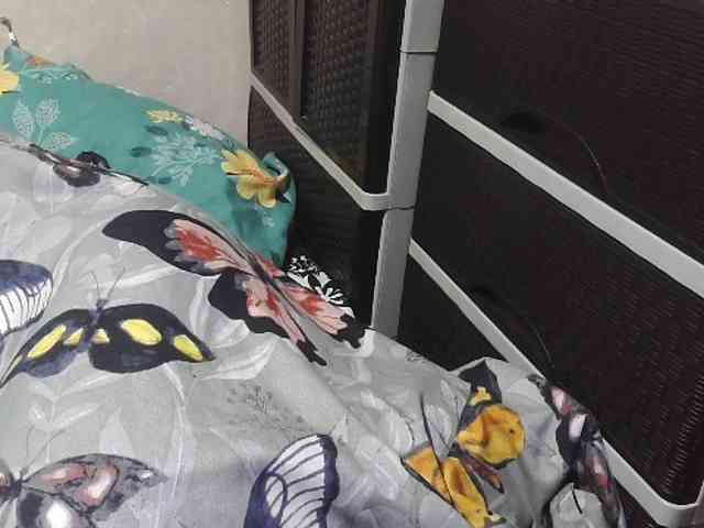 Kazzandra webcam