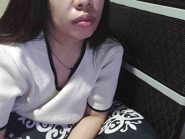 Cassiee webcam