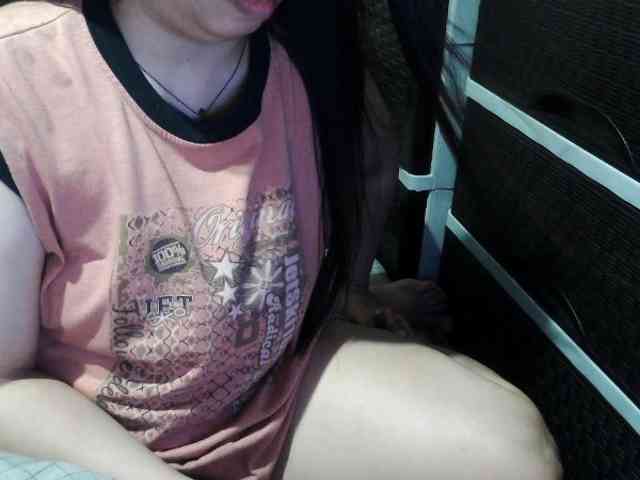 Cassiee webcam