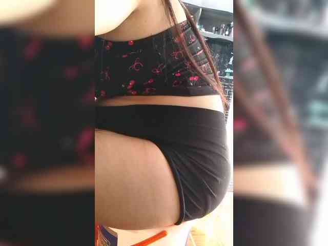 Cassiee webcam