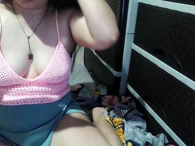Cassiee webcam