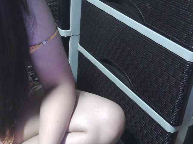 Cassiee webcam