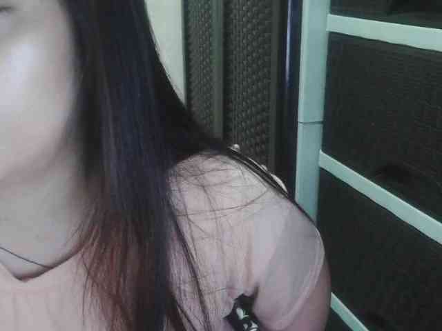 Cassiee webcam