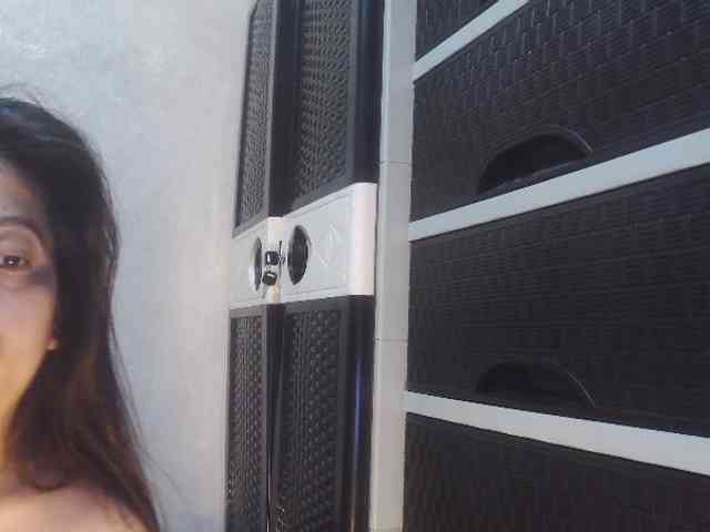 Cassiee webcam