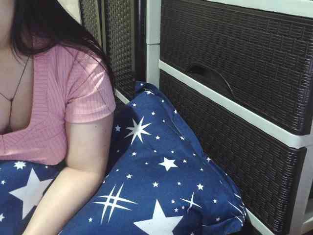 Cassiee webcam