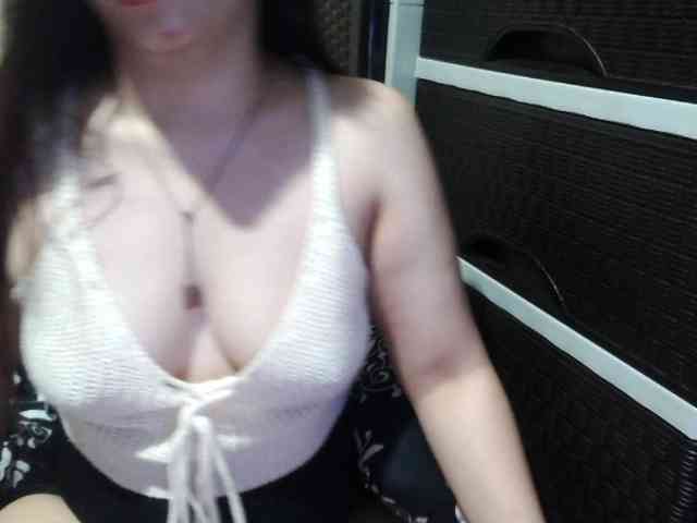 Cassiee webcam