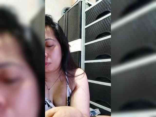 Cassiee webcam