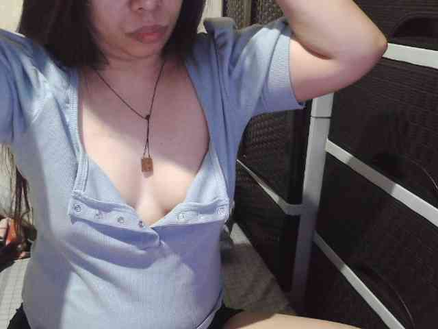 Cassiee webcam