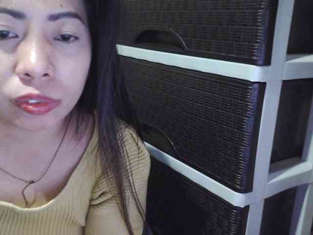 Cassiee webcam