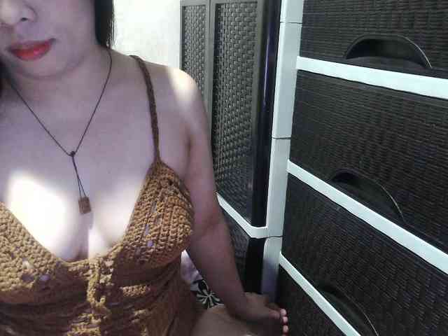Cassiee webcam